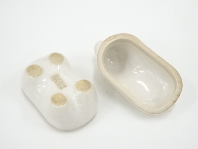  紀州焼　葵窯造　寒川栖豊　干支未香合（共箱）